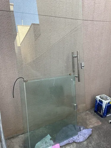 VENDO PORTA E JANELA DE VIDRO TEMPERADO