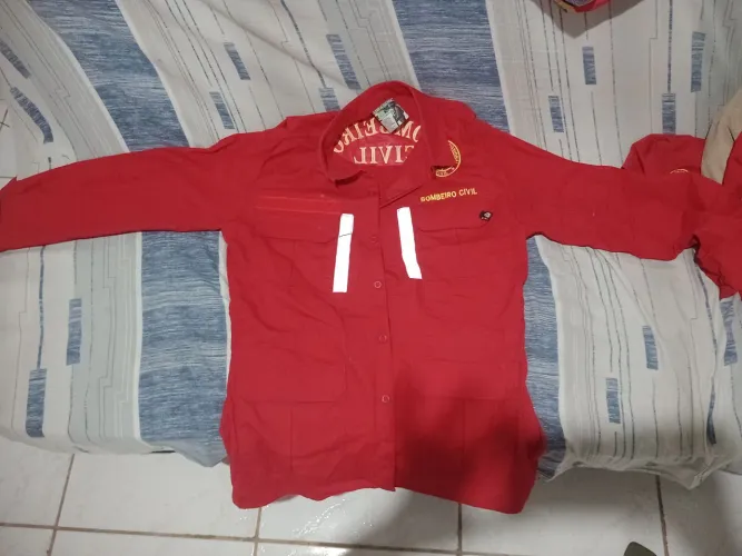 Fardamento bombeiro civil