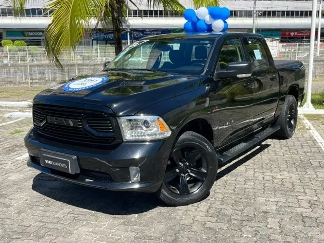 Ram Classic Laramie Night Edition 5.7 V8 16V Gasolina 4X4 Aut. 2022