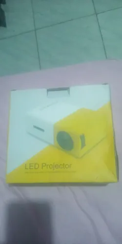 PROJETOR DE IMAGENS LED E HDMI. 70.00