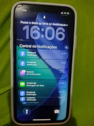 Vendo iPhone 11 64g