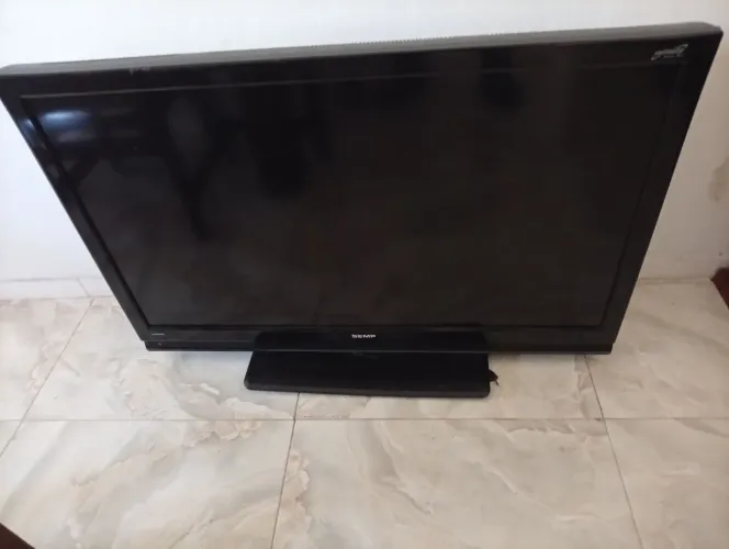 Tv semp infinity 42"