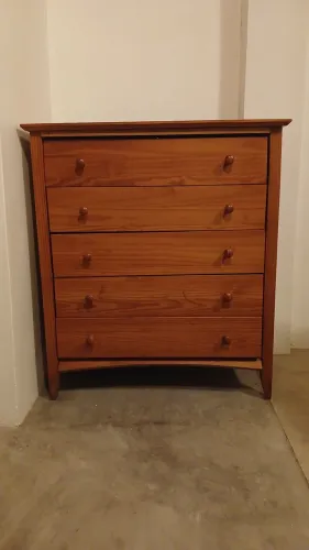 Cômoda de pinho maciça
