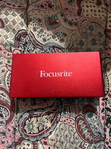 Interface Scarlett Focusrite 3terceira geração 