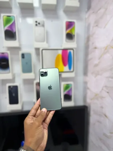 IPHONE 11 PRO MAX 64GB VERDE<br>R$ 1.650,00