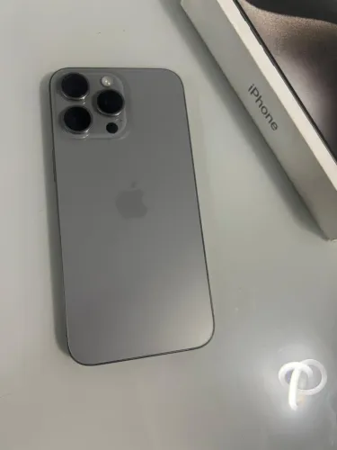 Iphone 15 pro max pego troca