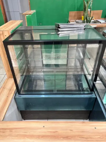 Vitrines