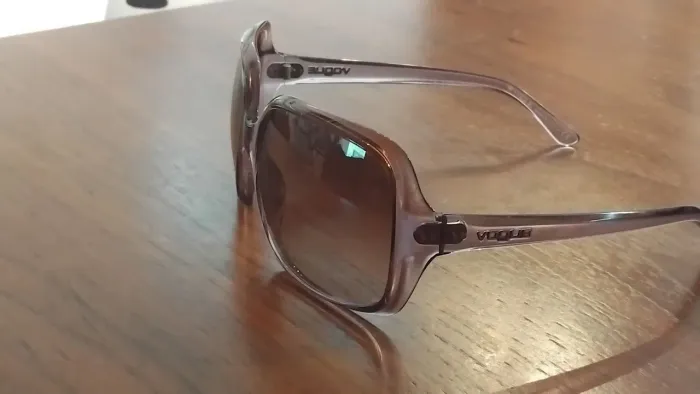 Óculos Vogue ou Rayban