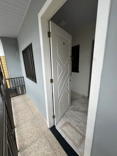 Alugo apartamento / loft / kitnet mobiliado Humaitá com duque (Marco)