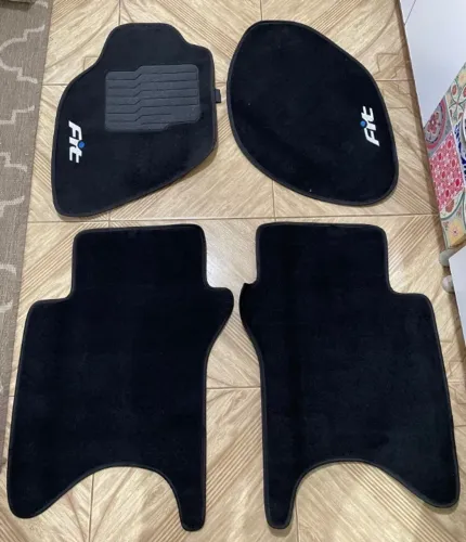Barbada - Jogo de tapetes do Honda Fit , semi novo , menos de 6 meses de uso 2006 a 2012