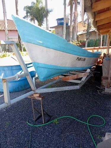 Barco de fibra