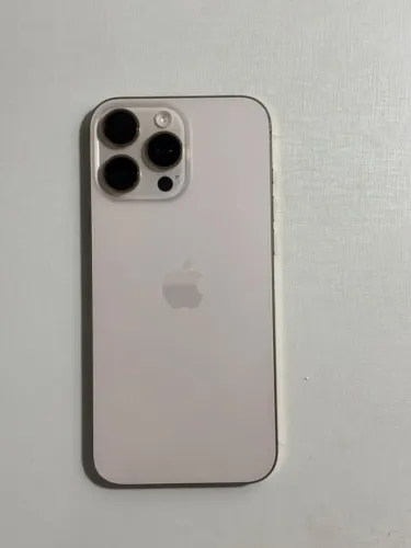 IPHONE 16 PRO MAX (99% bateria)