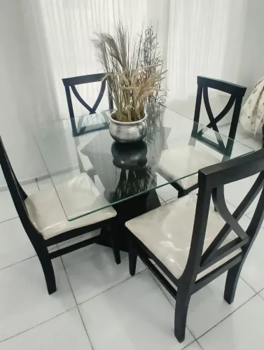 Mesa com 4 Cadeiras