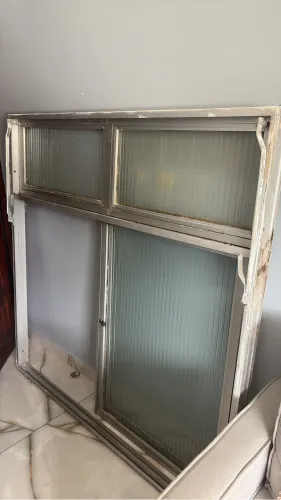 Vendo essa janela 1.48 x1.48