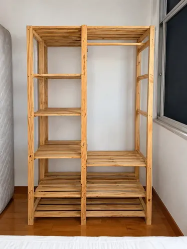 Arara para roupa cabideiro em madeira