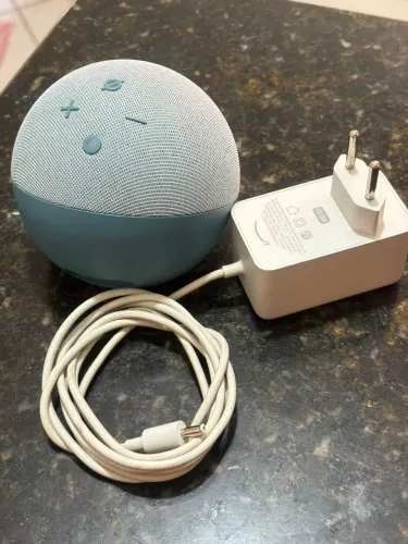 Alexa 4 geração com detalhe