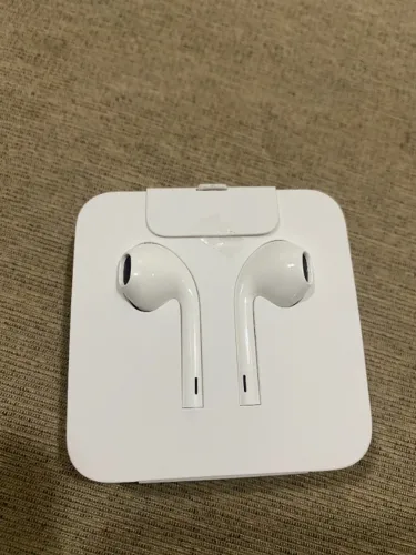 Earpods Original Apple com conector de fones de ouvido P2 + Adaptador Lightning  