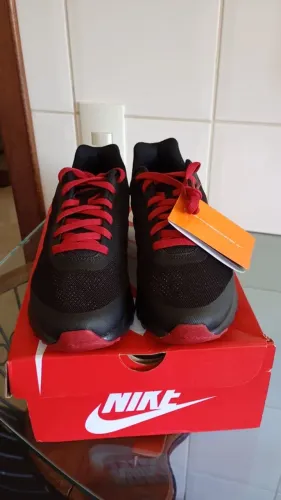 Vendo tênis Nike 