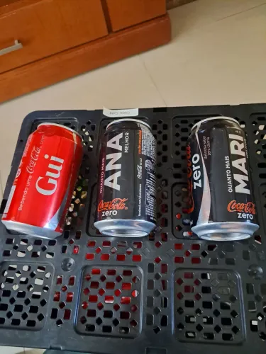 Latas Coca-Cola com nomes - 4 Reais cada