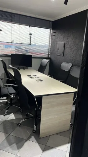 Conjunto Sala de Reunião - Mesa MDF + 6 Cadeiras Diretor