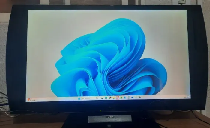 Vendo Monitor/TV Sony 24 polegadas, em ótimo estado e funcionando perfeitamente. Ideal par
