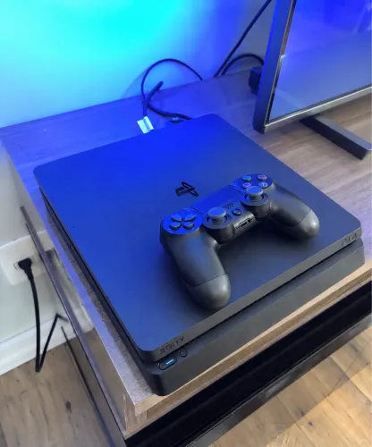 Playstation 4 Slim de 500gb + God Of War 4 midia fisica