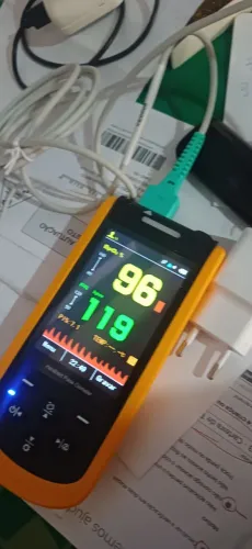 Vendo oxímetro de pulso novo $ 700