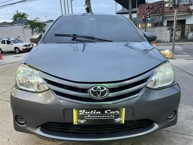 Toyota Etios X Sedan 1.5 Flex 16V 4P Mec. 2014