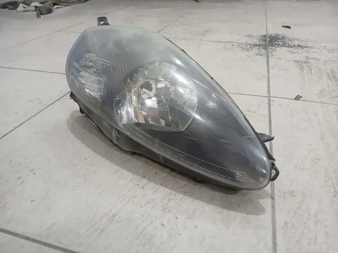 Farol Original Punto!!! com detalhes