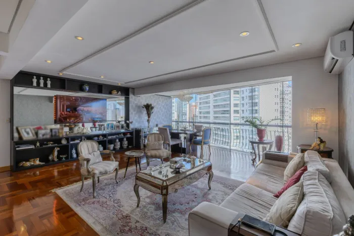 Apartamento para venda em Vila Nova Conceição com 2 quartos, sendo 2 suítes, 140m²