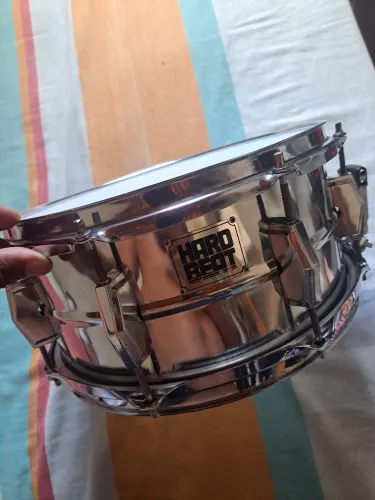 Caixa Metal Hard Beat 12 polegadas