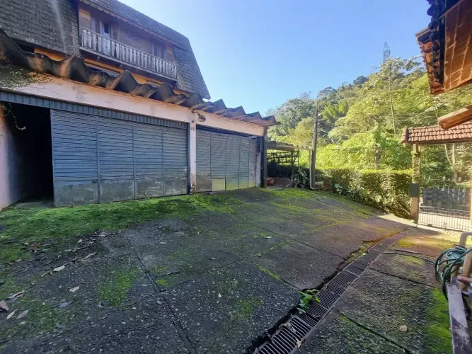 MURILO MACIEL IMÓVEIS LTDA. - ALUGUE - Casa comercial próximo ao pórtico
