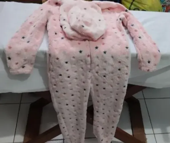 Macacão infantil rosa peluciado tamanho 10