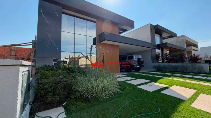 Casa de alto padrão em condomínio fechado, com excelente estrutura, conforto e segurança. 