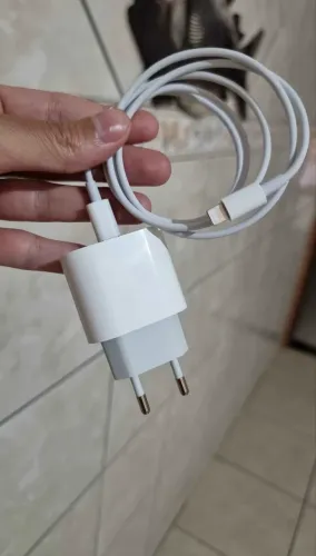 Carregador original do iPhone