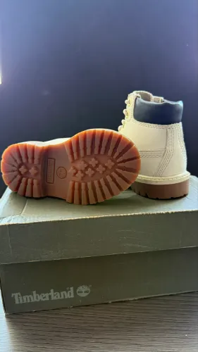 Timberland yellow boot infantil