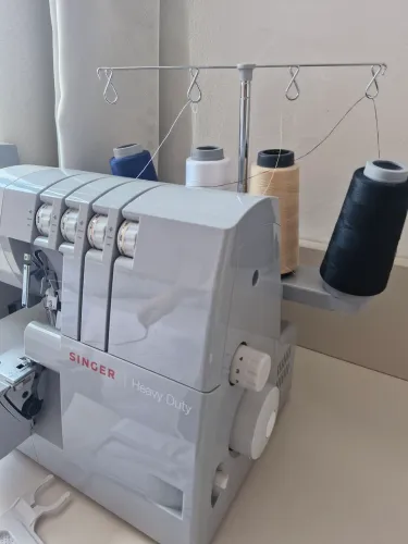 Overlock singer heavy duty