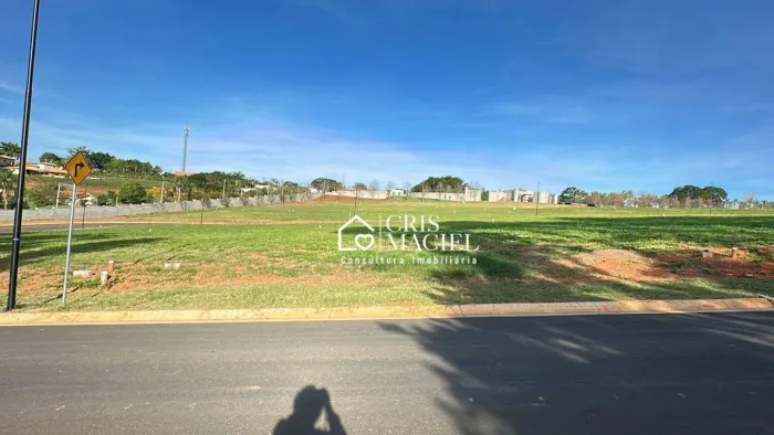 Terreno à venda no Condomínio Reserva Itanhangá em Indaiatuba-SP!