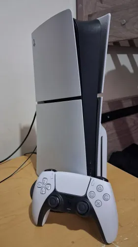 Ps5 com disco, 2 meses de uso + jogos