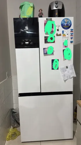 Vende geladeira Electrolux 590L