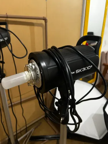 Vendo 2x Flash Tocha Godox SK300 II