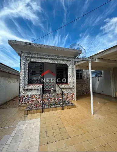 Casa em Rua Alberico Robillard de Marigny - Vila Cascatinha - São Vicente/SP