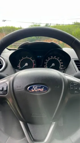 Ford Fiesta SEL 1.6 16V Flex Mec. 5P 2017