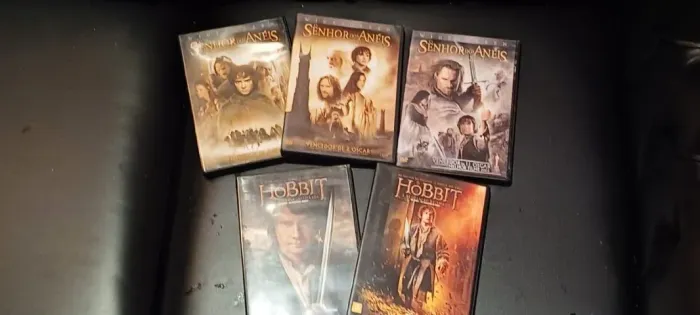 dvds colecao trilogia senhor dos aneis e o hobbit (total 5 filmes/dvds)