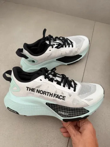 Tênis The North Face Altamesa v2 500 usado 2 vezes tamanho 39. Lindo!