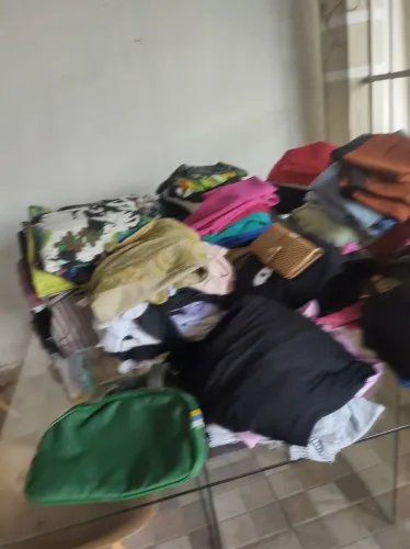 Lote de roupas para bazar 