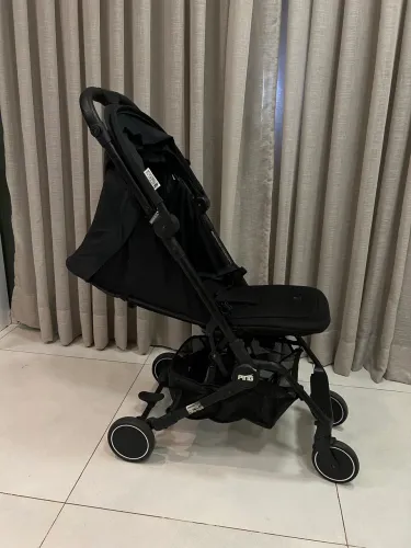 CARRINHO DE BEBÊ COMPACTO