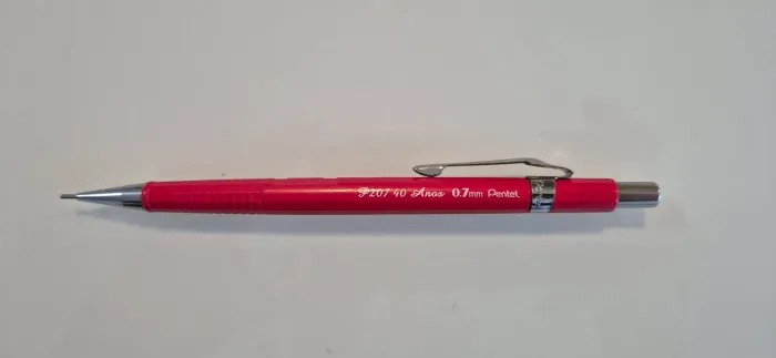 Lapiseira Pentel 0,7mm edição especial 40 anos