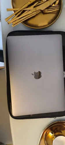 MacBook Pro M1 8gb / 256gb (perfeito estado, pegando 100%)