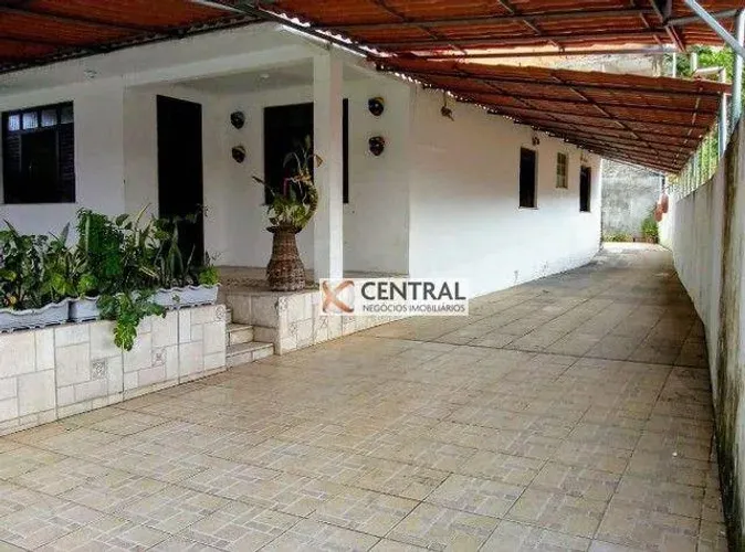 Casa para alugar por R$ 12.000,00/mês - Garcia - Salvador/BA